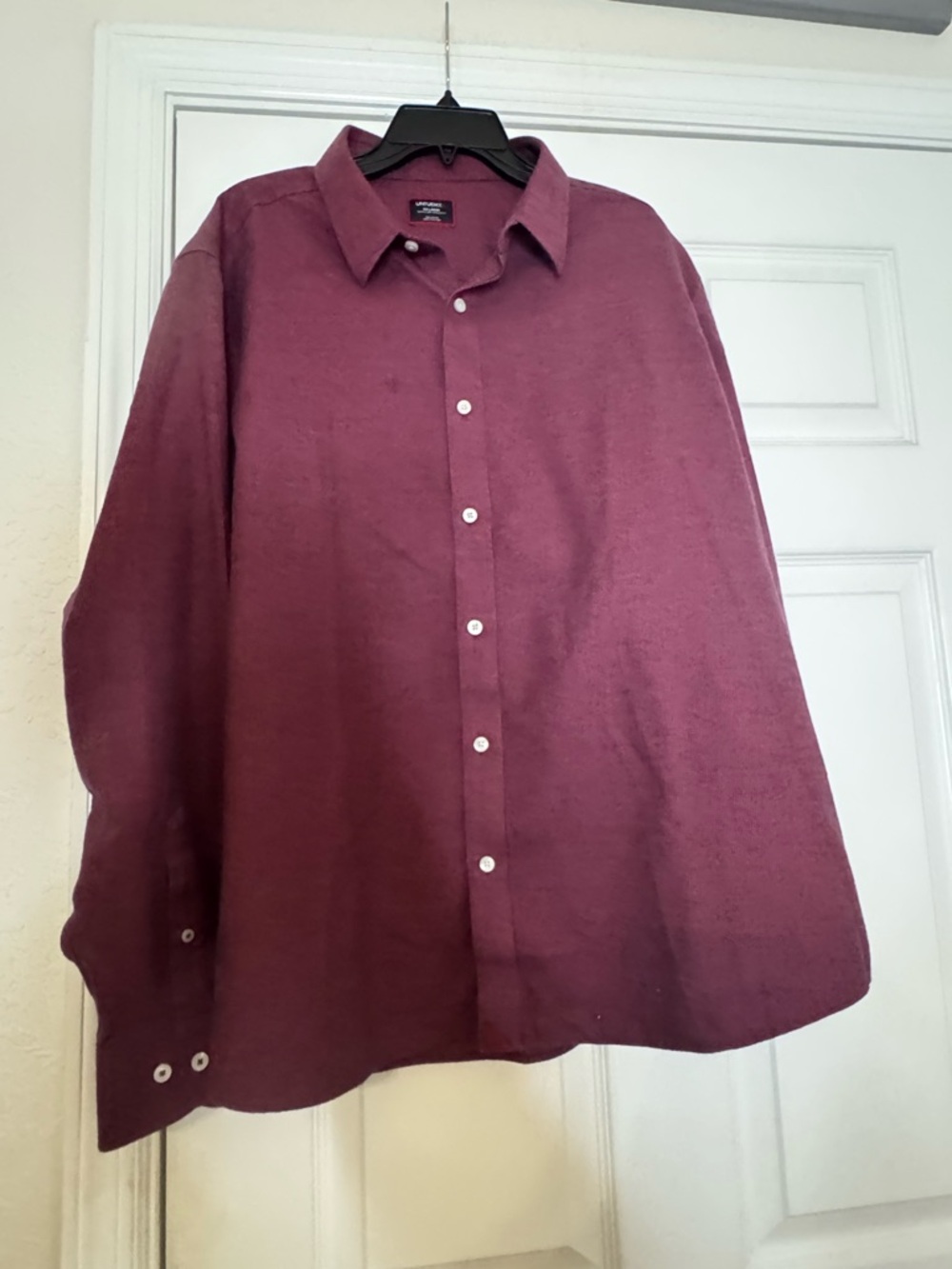 UNTUCKit Men's Burgundy Long-Sleeve Button-Down Shirt